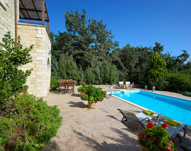 Vederi Estate Villa Alkioni terrace with private pool